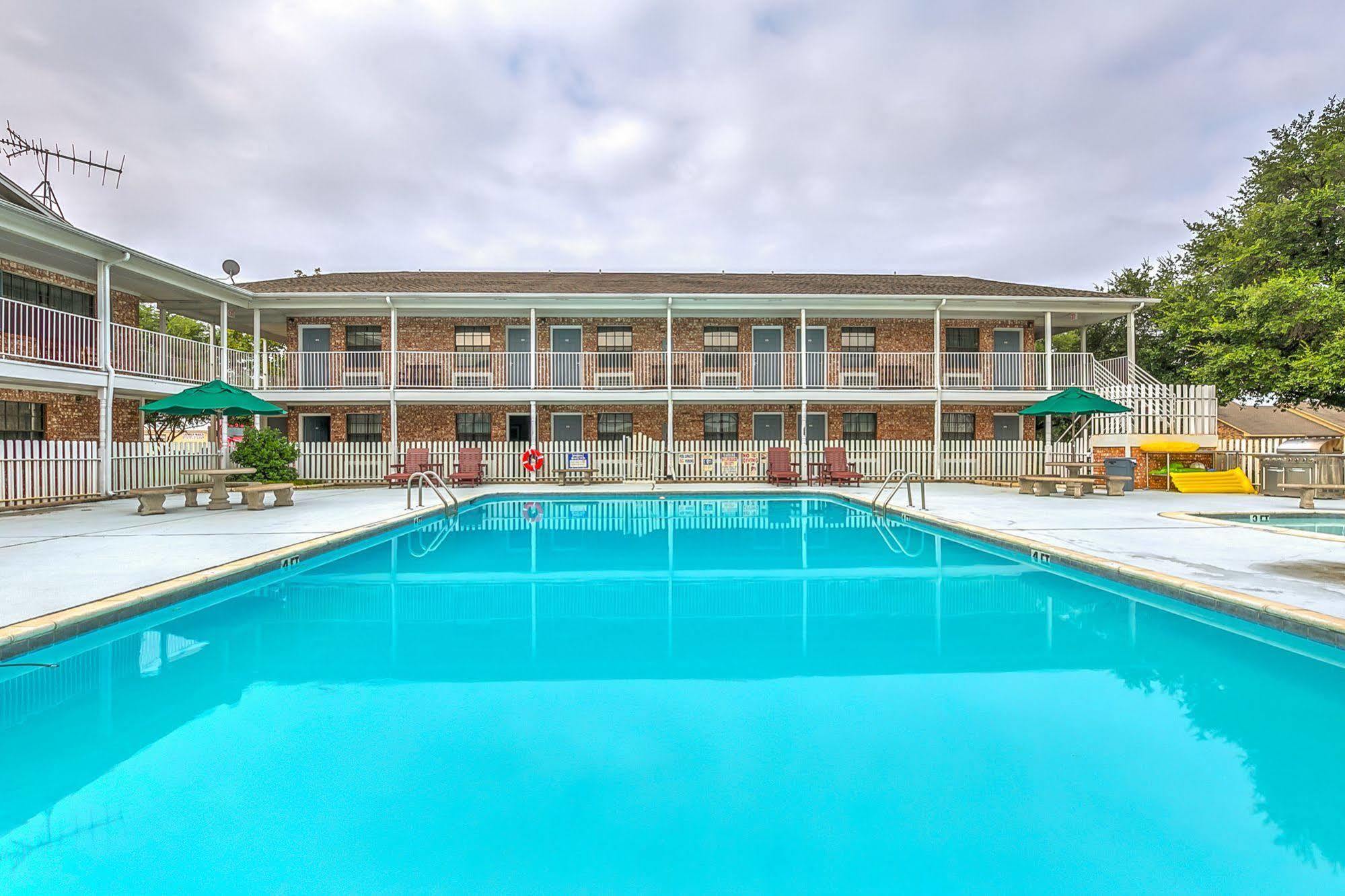 Lake View Inn Granbury Esterno foto
